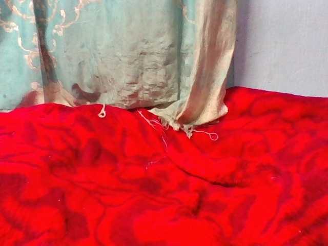 Emelie1a live cam on BongaCams
