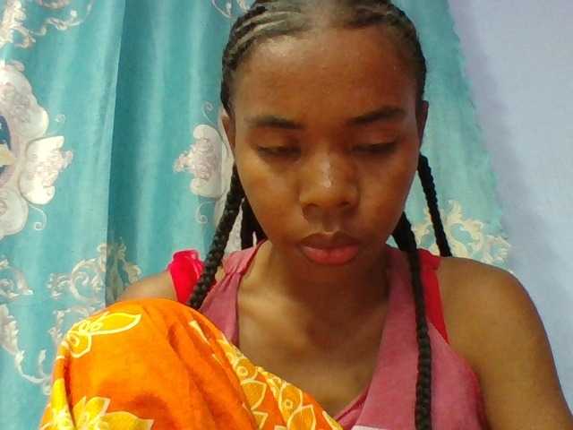Emelie1a live cam on BongaCams