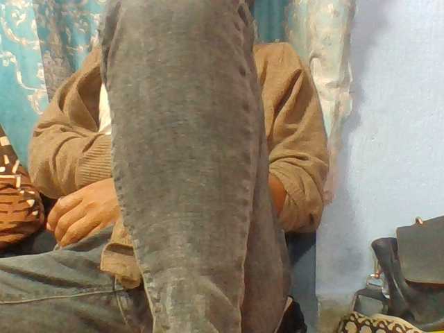Emelie1a live cam on BongaCams