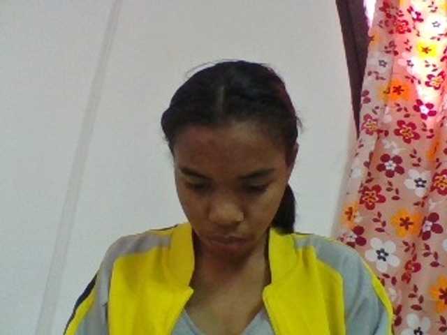 Emelie1a live cam on BongaCams