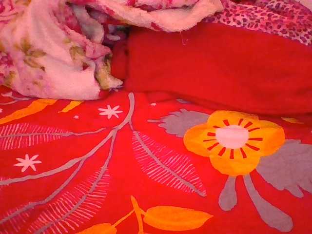 Emelie1a live cam on BongaCams