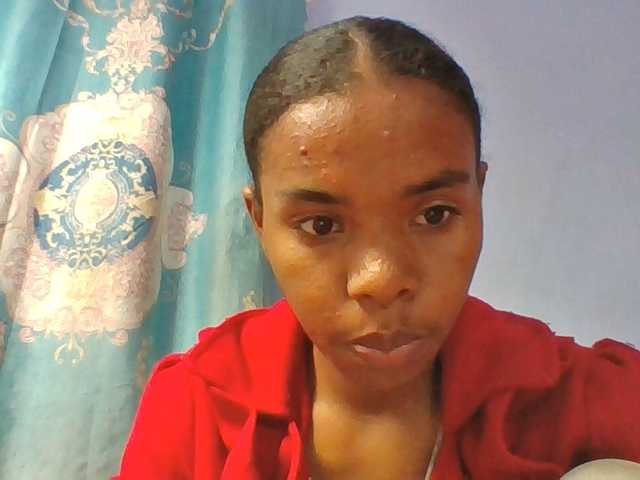 Emelie1a live cam on BongaCams