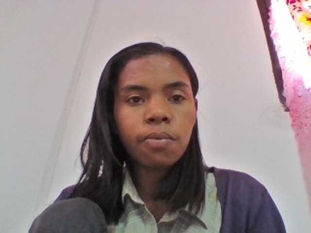 Emelie1a live cam on BongaCams