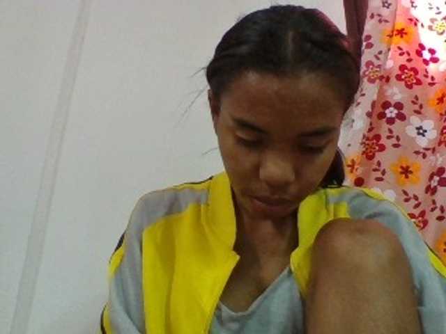 Emelie1a live cam on BongaCams