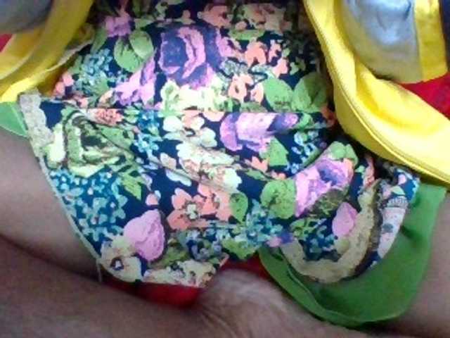 Emelie1a live cam on BongaCams