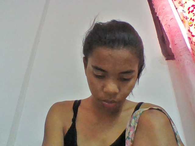 Emelie1a live cam on BongaCams