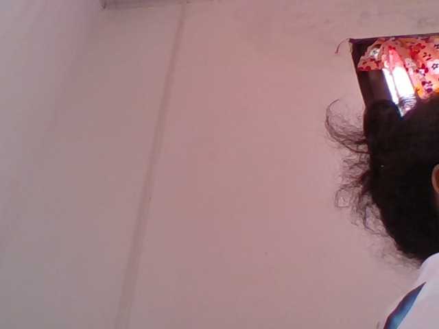 Emelie1a live cam on BongaCams