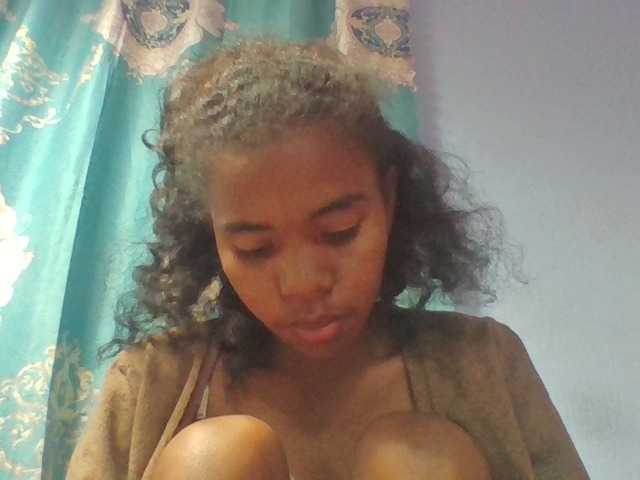 Emelie1a live webcam show