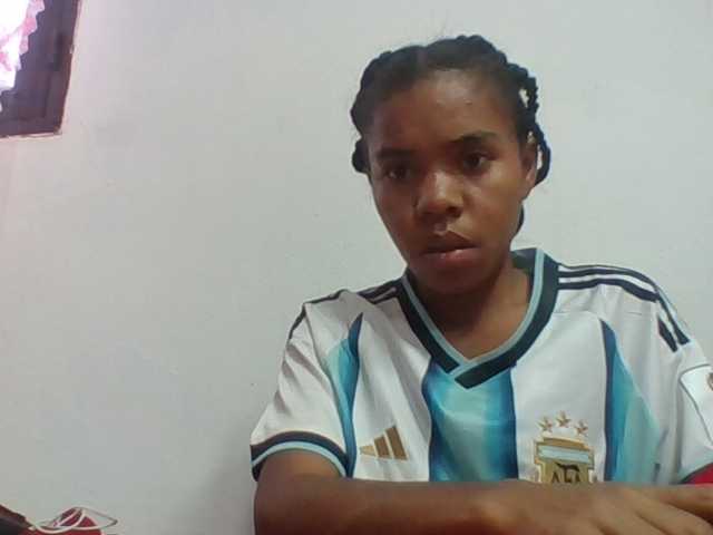 Emelie1a live cam on BongaCams