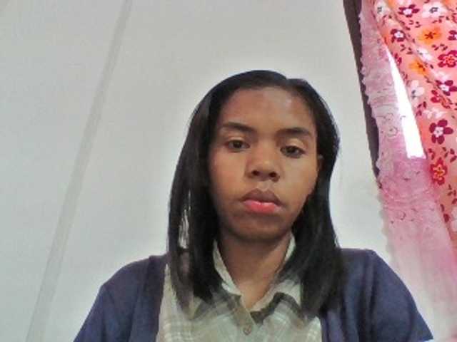 Emelie1a live cam on BongaCams