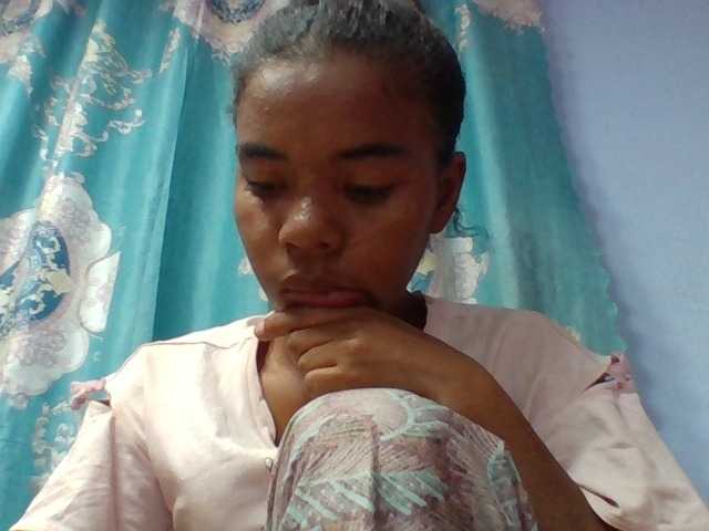 Emelie1a Cam en directo en BongaCams