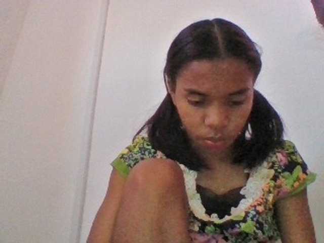 Emelie1a live cam on BongaCams