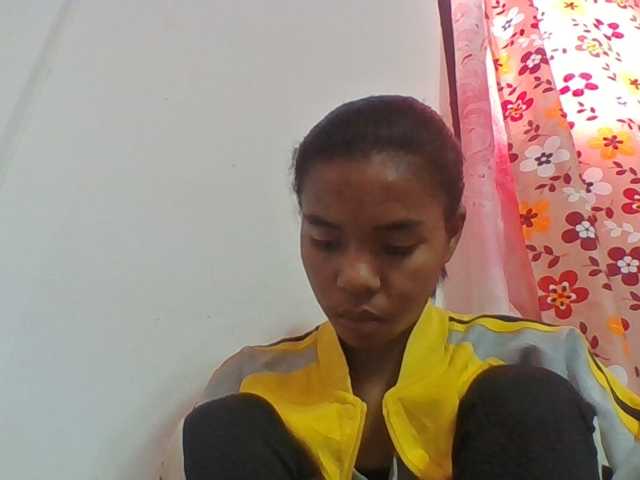 Emelie1a live cam on BongaCams