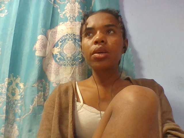 Emelie1a live webcam show