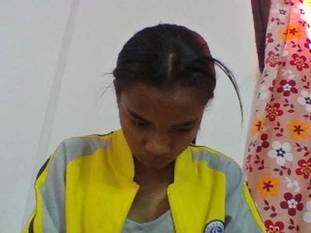 Emelie1a live cam on BongaCams