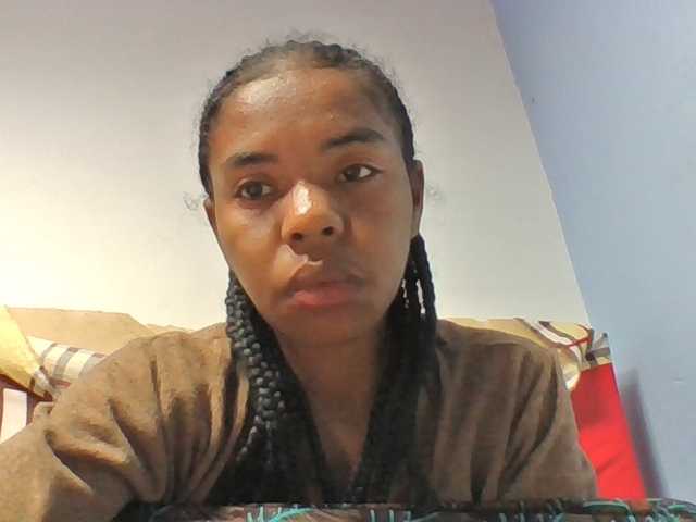 Emelie1a live cam on BongaCams