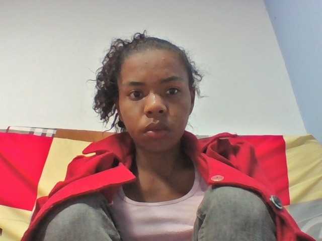 Emelie1a live cam on BongaCams