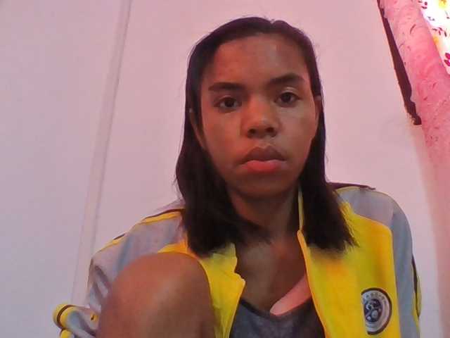 Emelie1a live cam on BongaCams