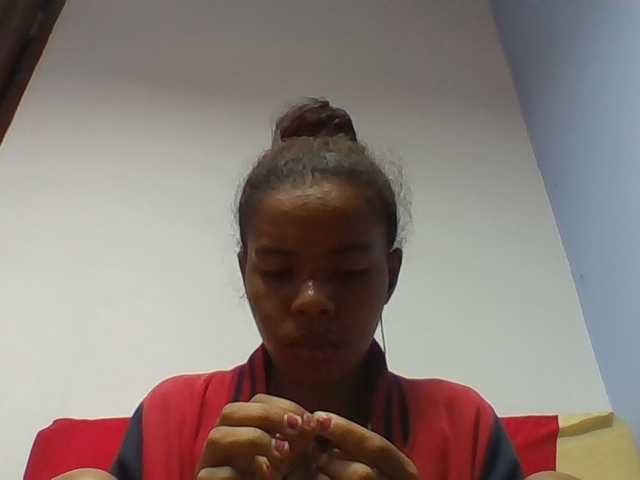 Emelie1a live cam on BongaCams