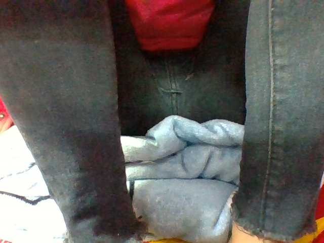 Emelie1a live cam on BongaCams