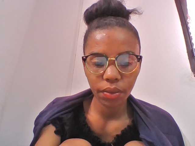 Emelie1a live cam preview