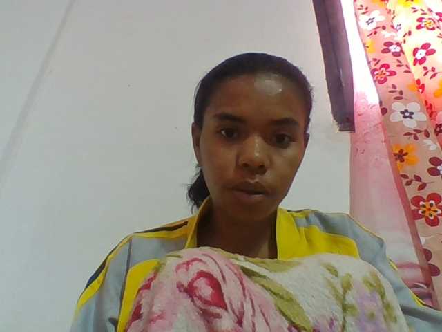 Emelie1a webcam model