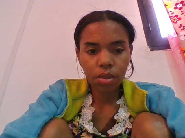 Emelie1a live cam on BongaCams