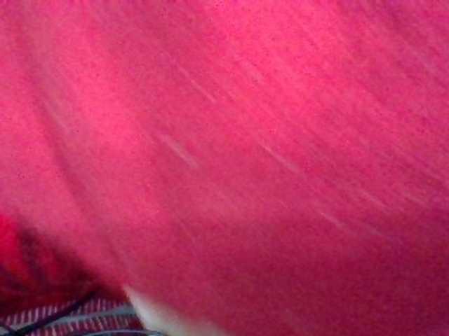 Emelie1a live cam on BongaCams