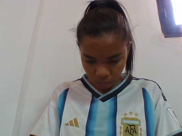 Emelie1a live cam on BongaCams