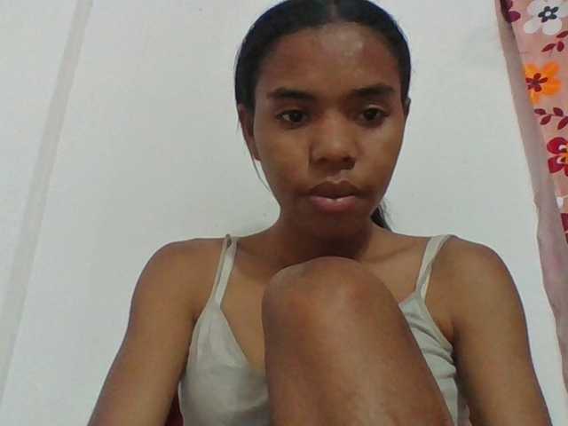 Emelie1a live cam on BongaCams