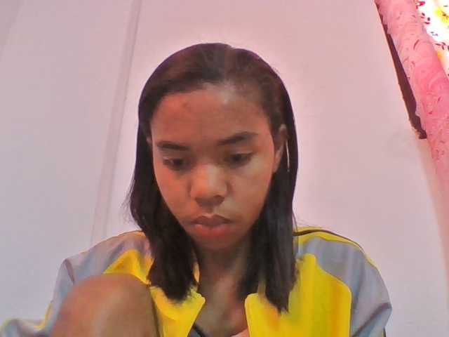 Emelie1a live cam on BongaCams
