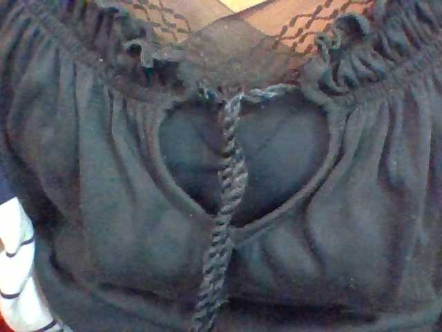 Emelie1a live cam on BongaCams