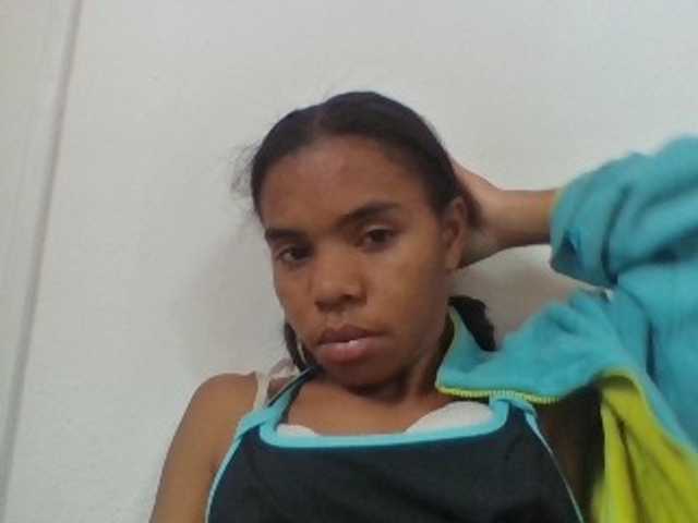 Emelie1a live cam preview