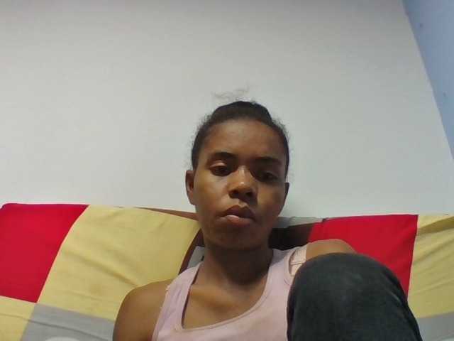 Emelie1a live cam on BongaCams