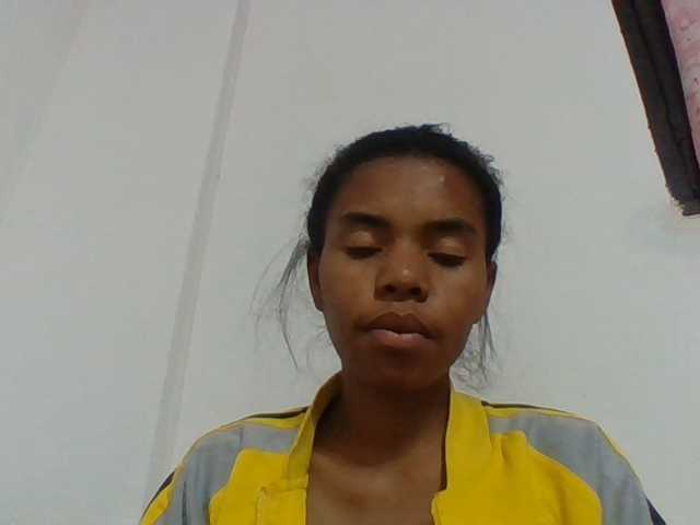 Emelie1a live cam preview
