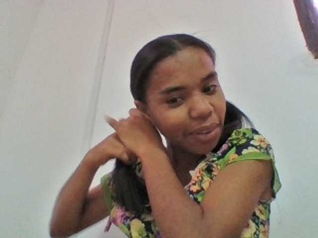 Emelie1a live cam on BongaCams