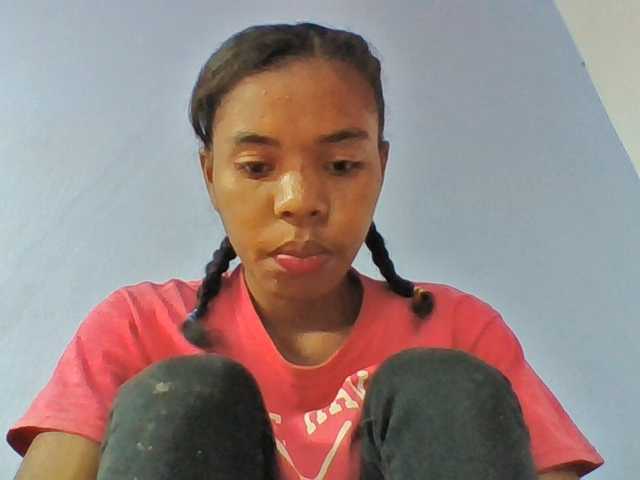 Emelie1a live cam on BongaCams