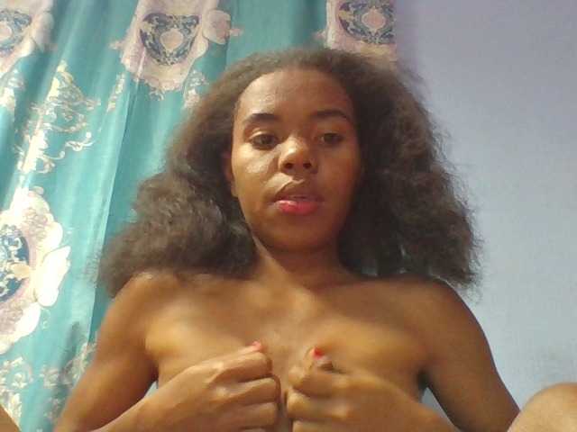 Emelie1a live webcam show