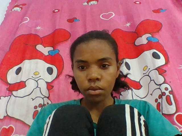 Emelie1a webcam bongacams model stream image