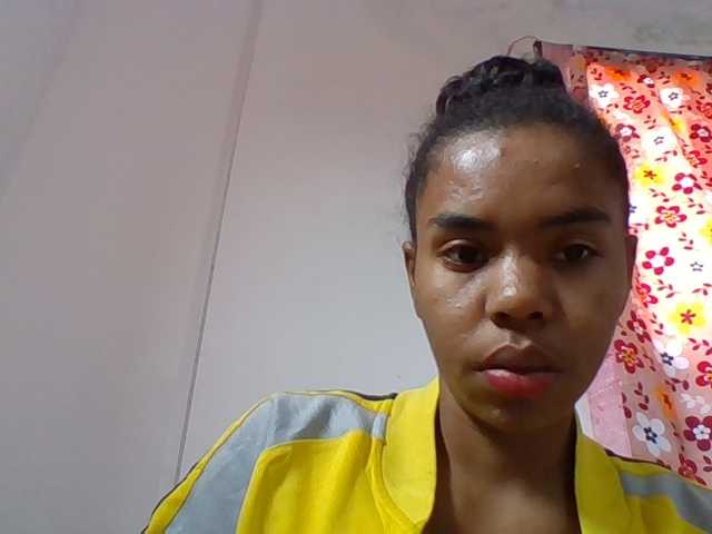 Emelie1a live cam preview