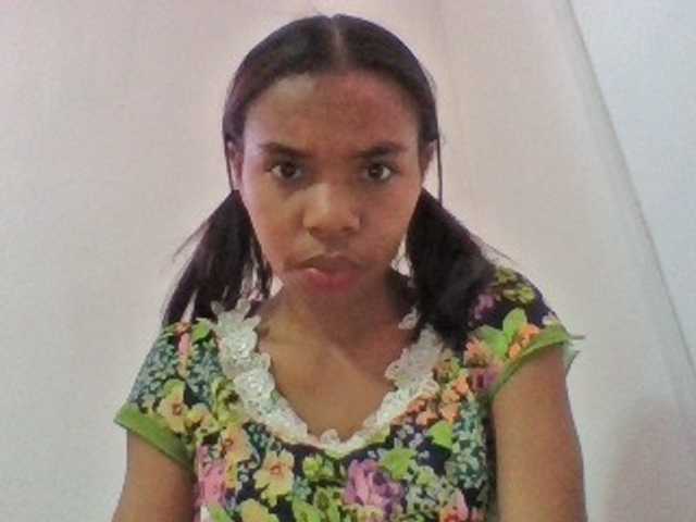 Emelie1a live cam on BongaCams