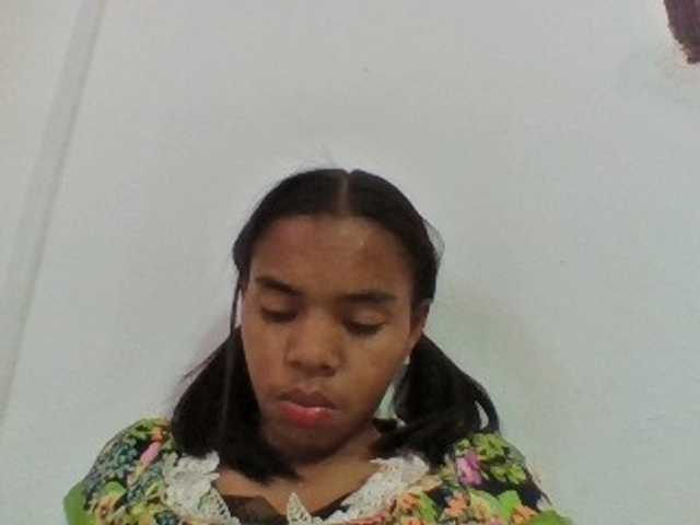 Emelie1a live cam on BongaCams