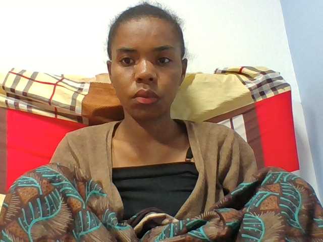Emelie1a live cam on BongaCams