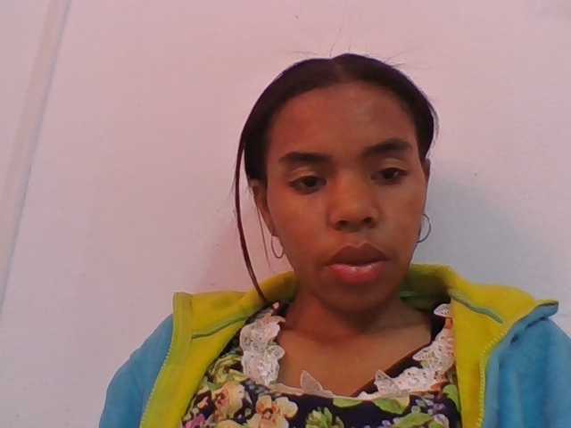 Emelie1a live cam on BongaCams