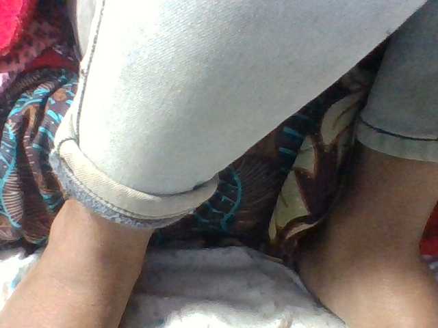 Emelie1a live cam on BongaCams