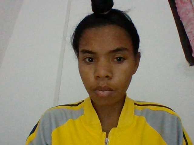 Emelie1a live cam on BongaCams