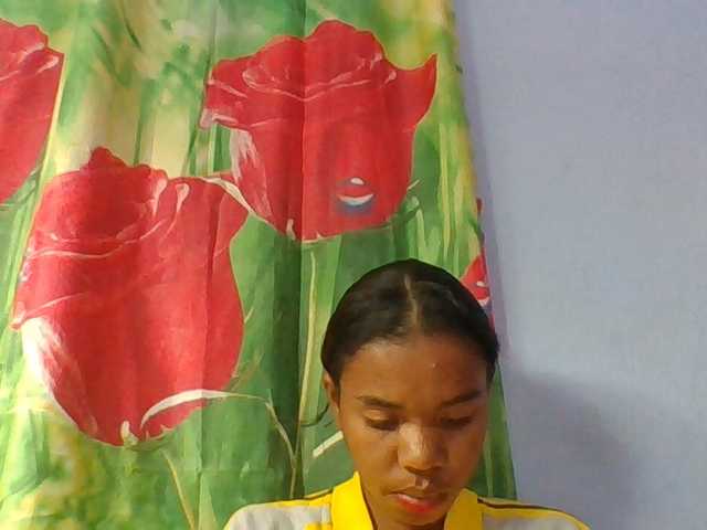 Emelie1a live cam on BongaCams