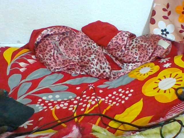 Emelie1a live cam on BongaCams