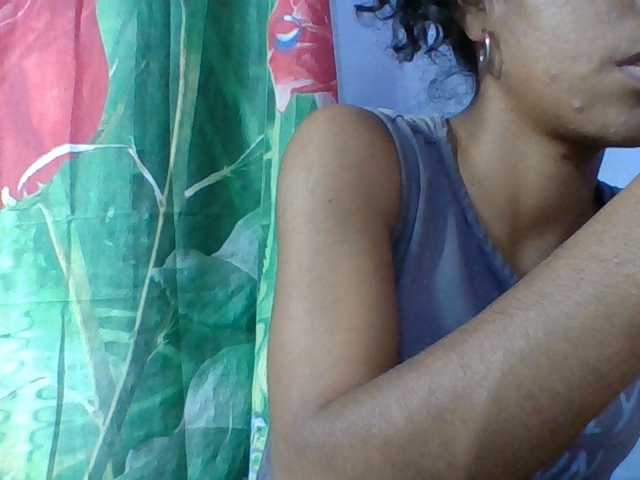 Emelie1a live cam preview