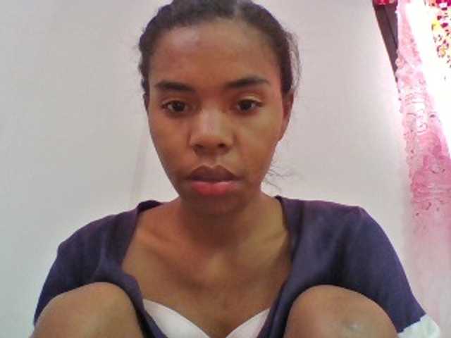 Emelie1a live cam on BongaCams